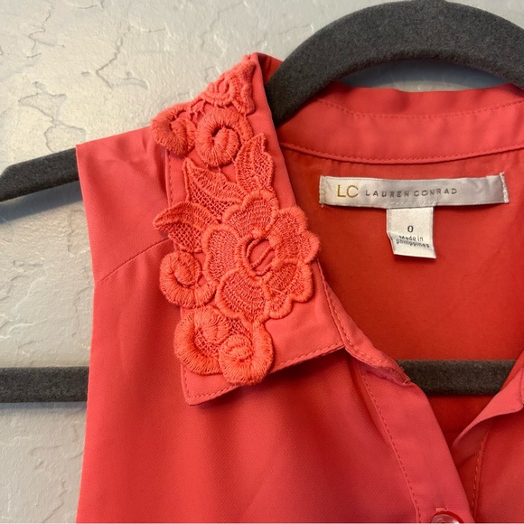 ⭐️LC Lauren Conrad salmon coral color sleeveless dress with lace collar size 0 - Picture 5 of 16